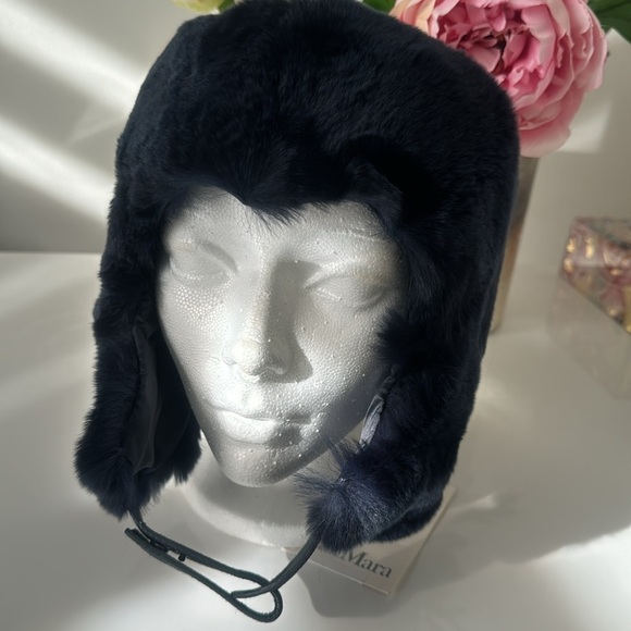 ❄️MaxMara navy fur ear warmer - Picture 2 of 9
